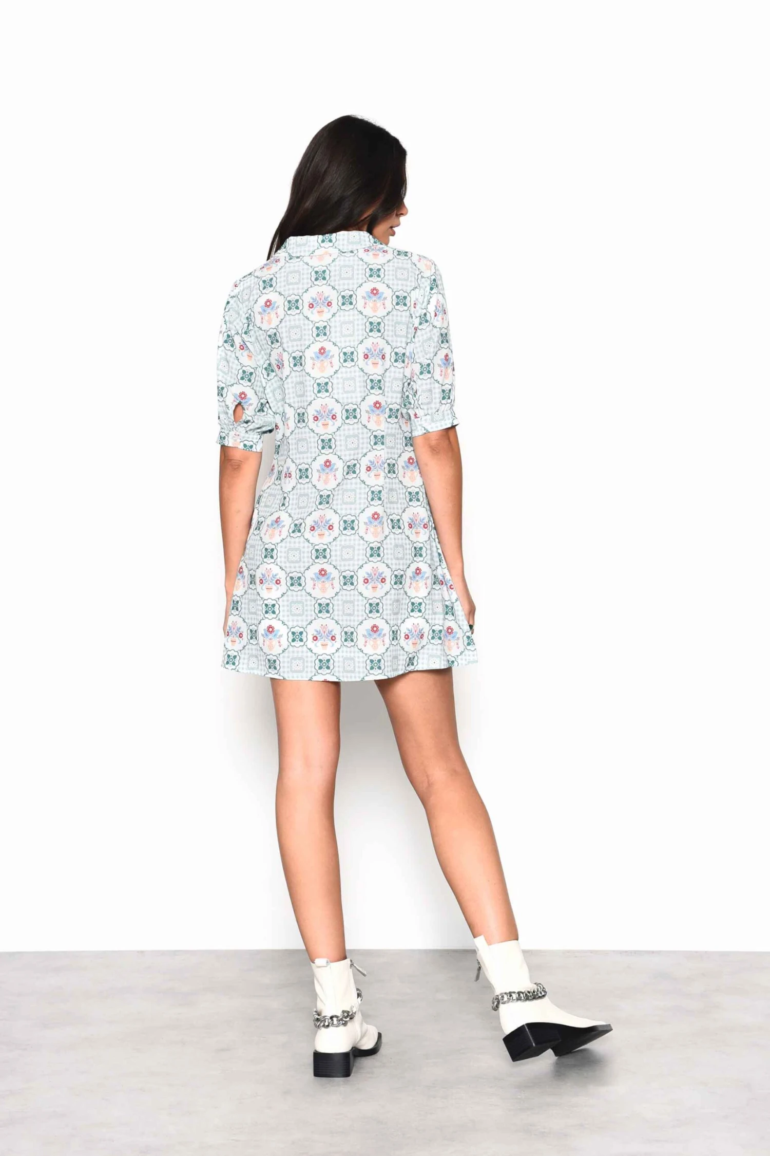 Glamorous Green Floral Button Down Mini Tea Dress With Collar - Image 2