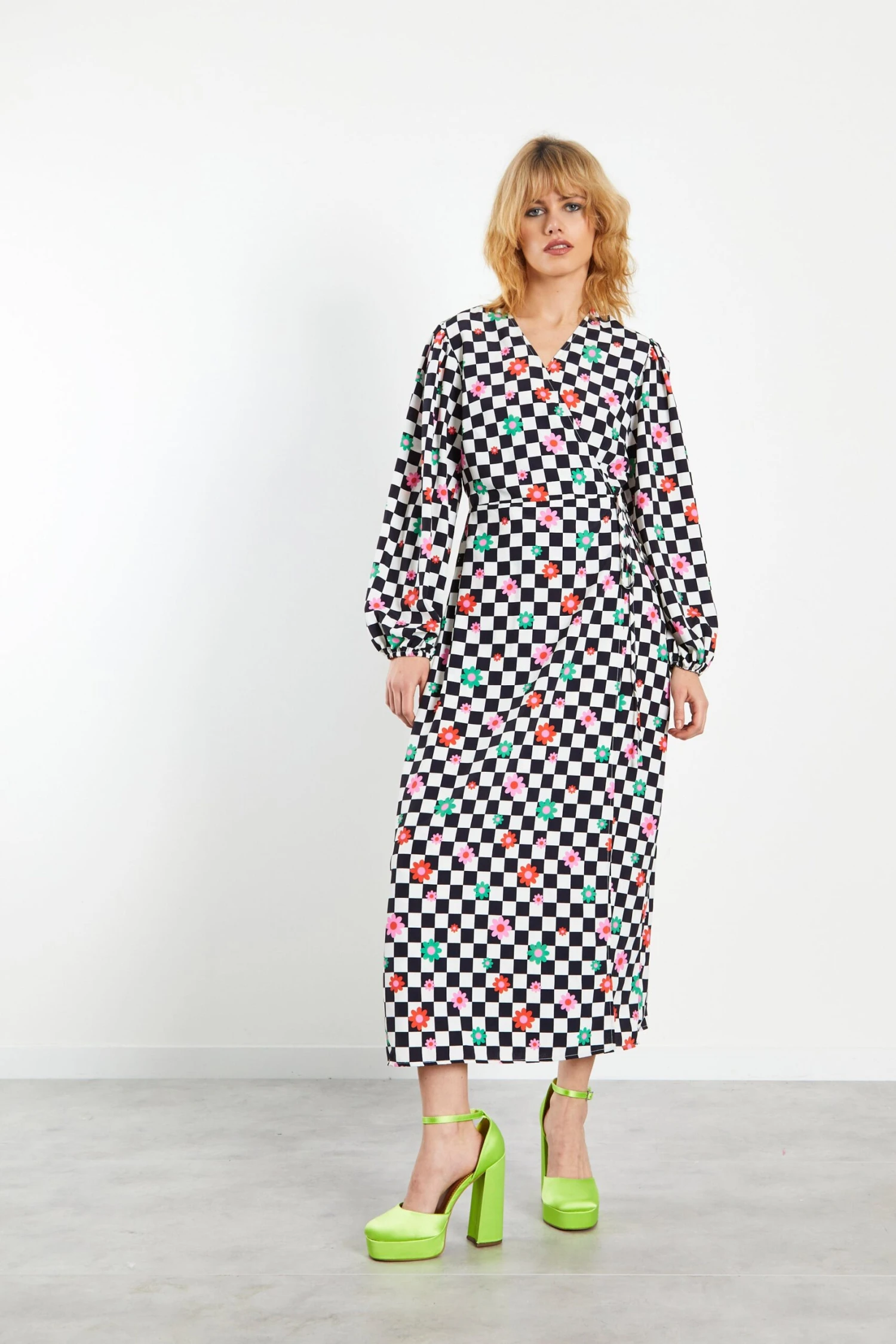 Glamorous Checkboard Flower Long Sleeve Wrap Midi Dress - Image 3