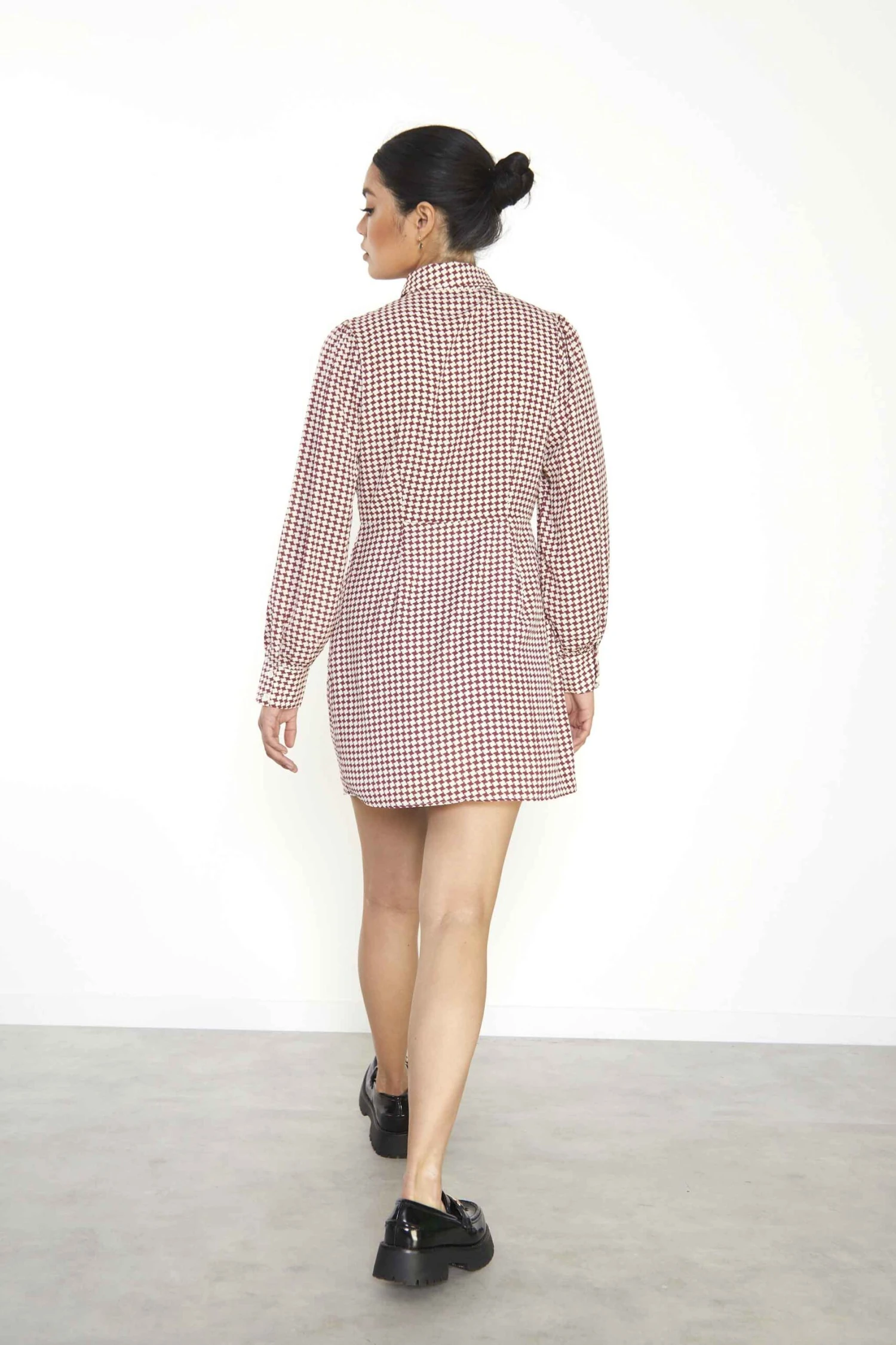 Glamorous Burgundy Geometric Check Long Sleeve Mini Shirt Dress With Peter Pan Collar - Image 3