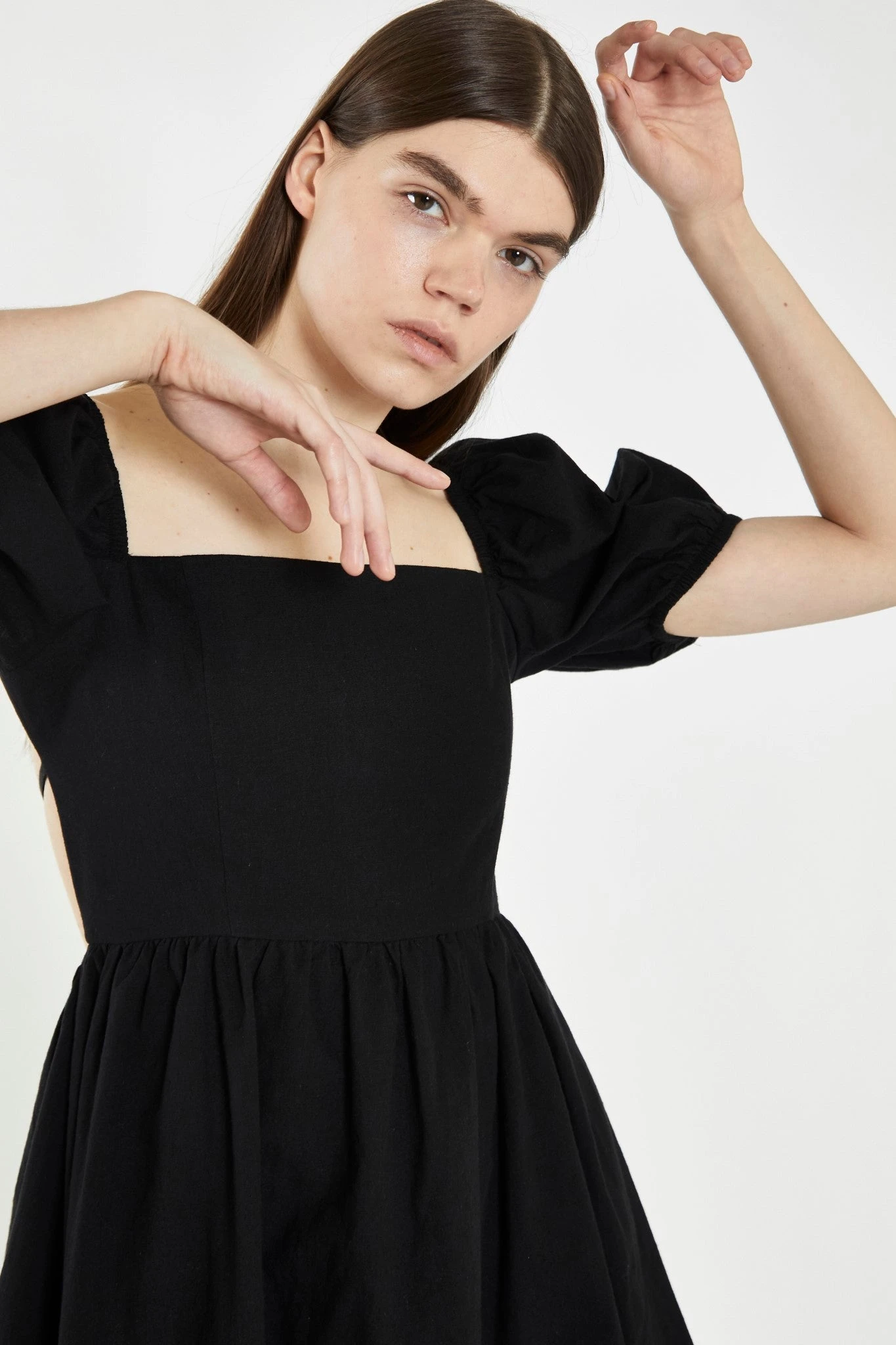 Glamorous Black Open-Back Babydoll Mini Dress - Image 4