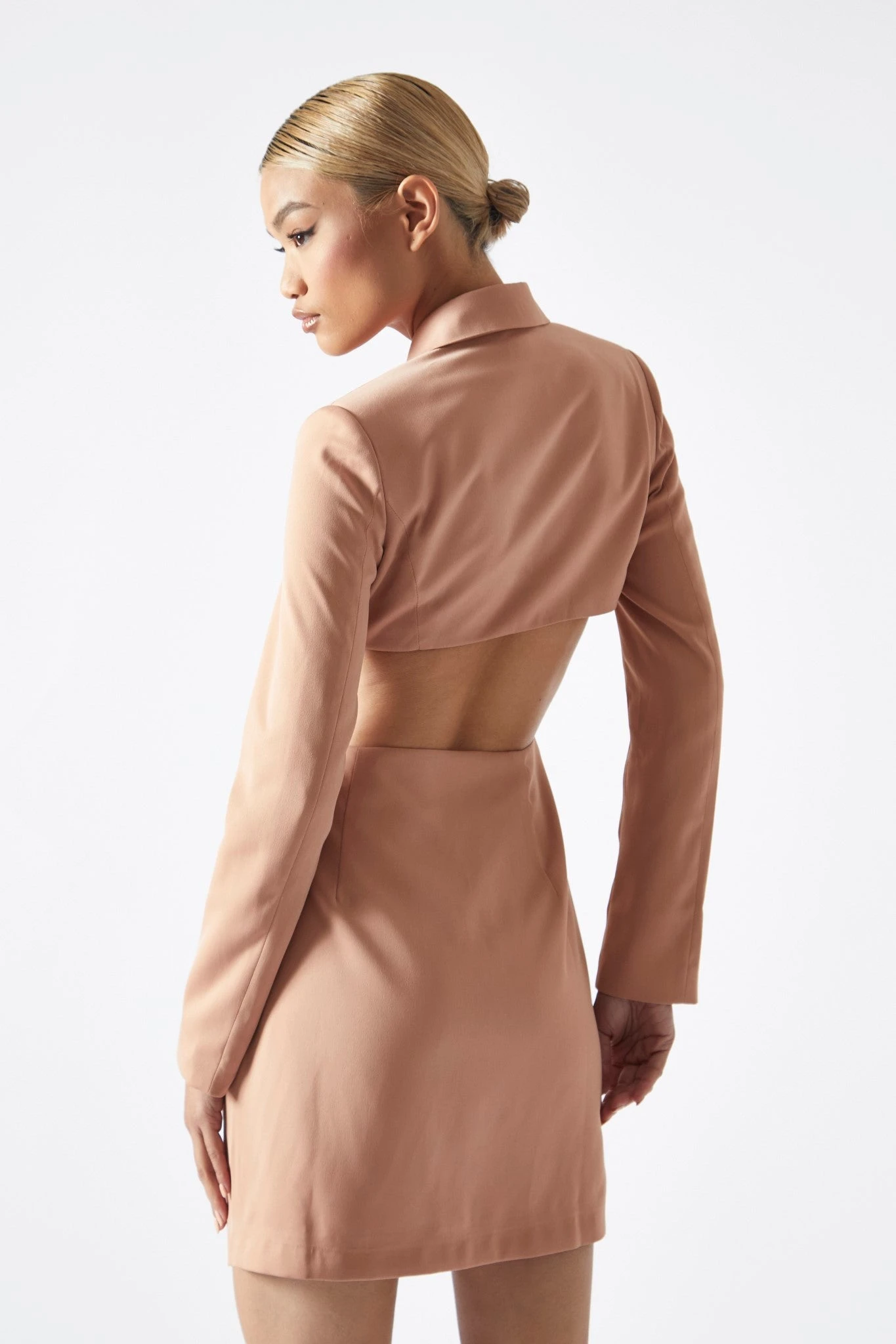 Glamorous Cinnamon Cut-Out Back Blazer Dress - Image 3
