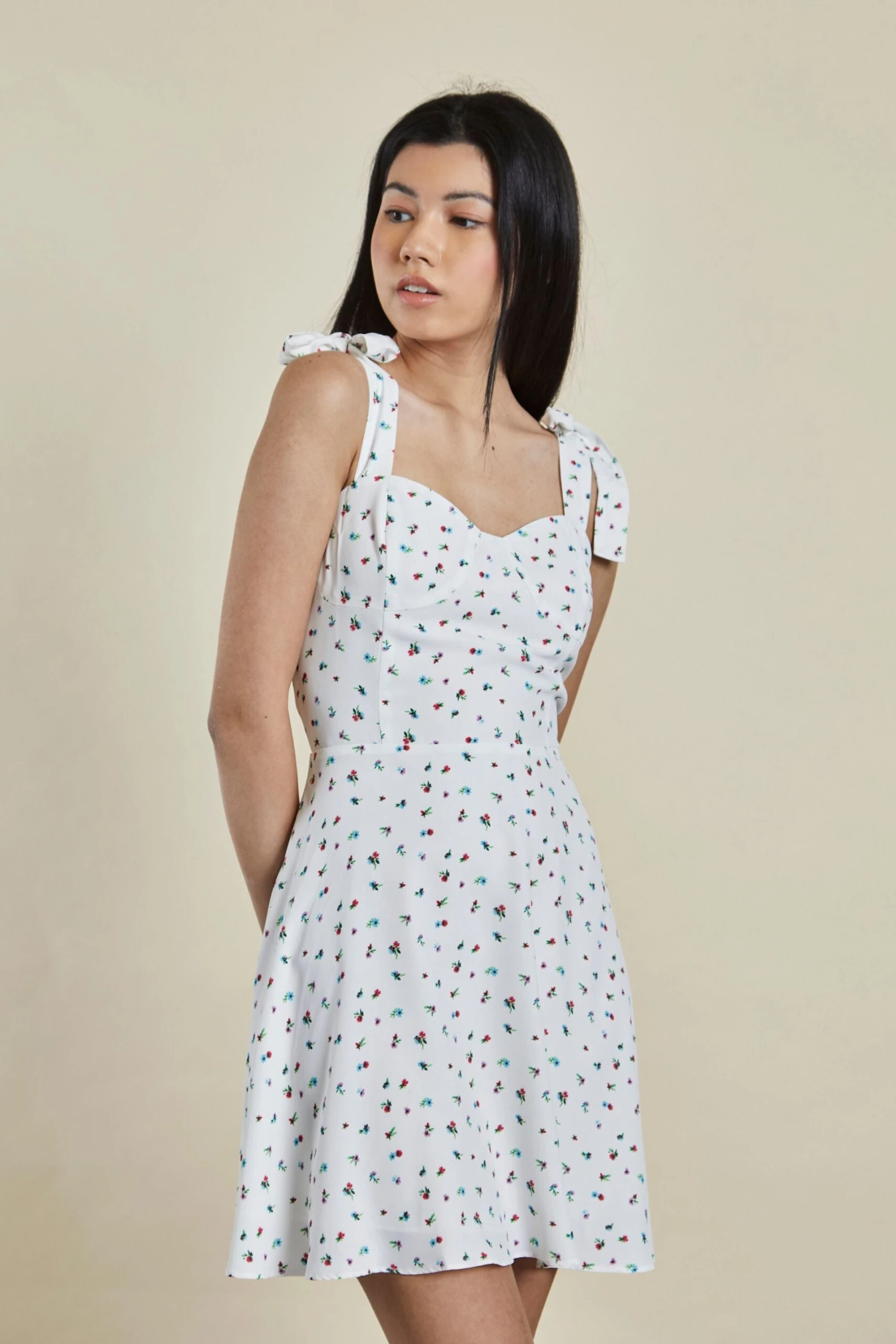 Glamorous Bright Ditsy Tie Shoulder Mini Dress - Image 2