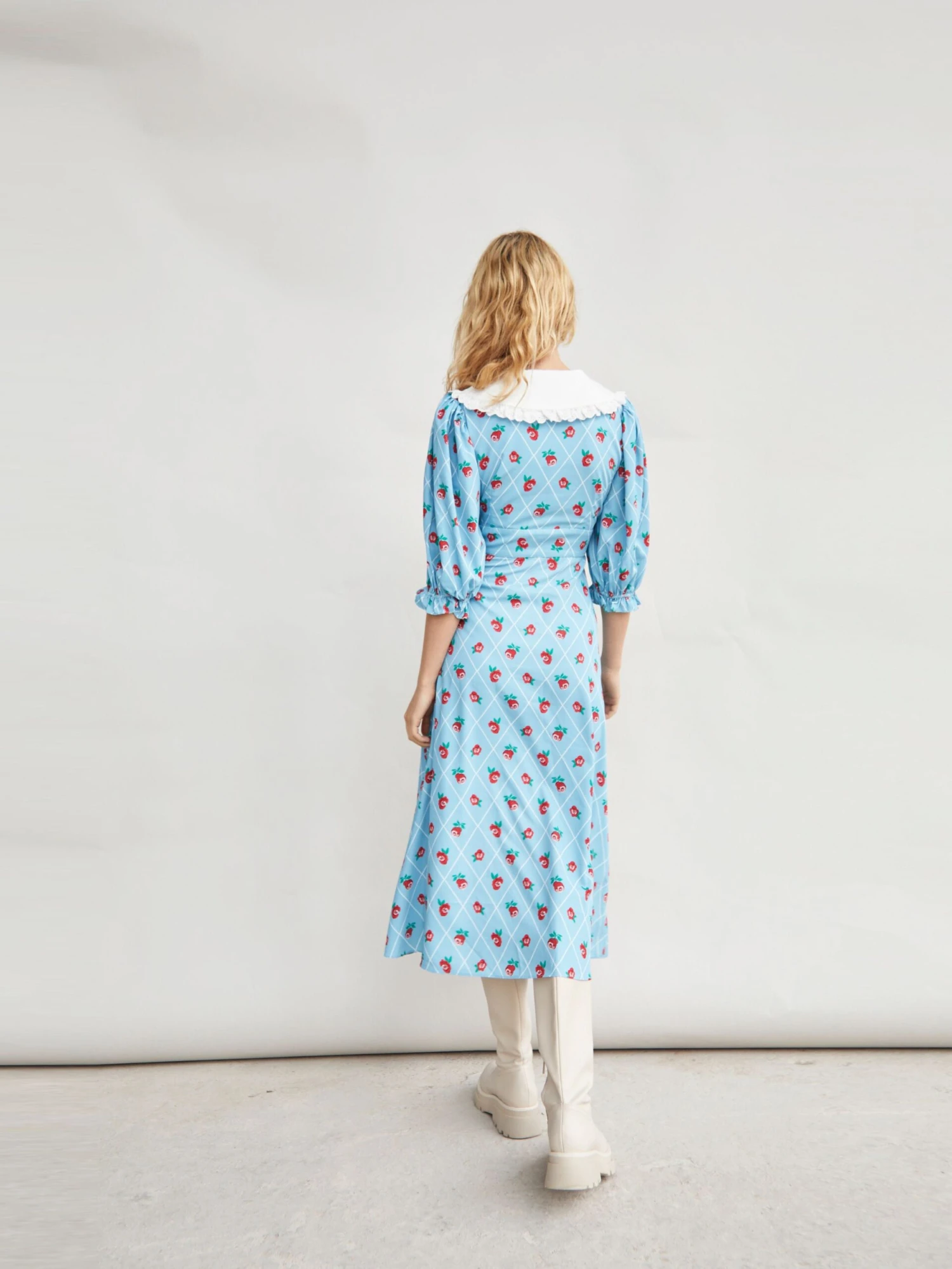 Glamorous Rose Trellis Pattern White Collar Midi Dress - Image 3